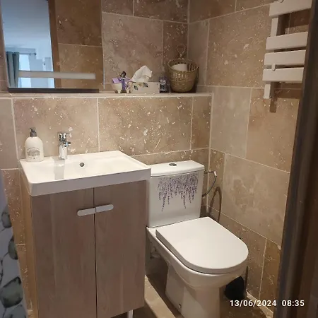 Logement Le Gabian Ampus Exterior photo