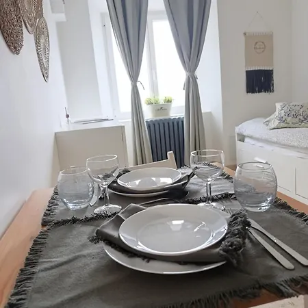 Logement Le Gabian Ampus Exterior photo